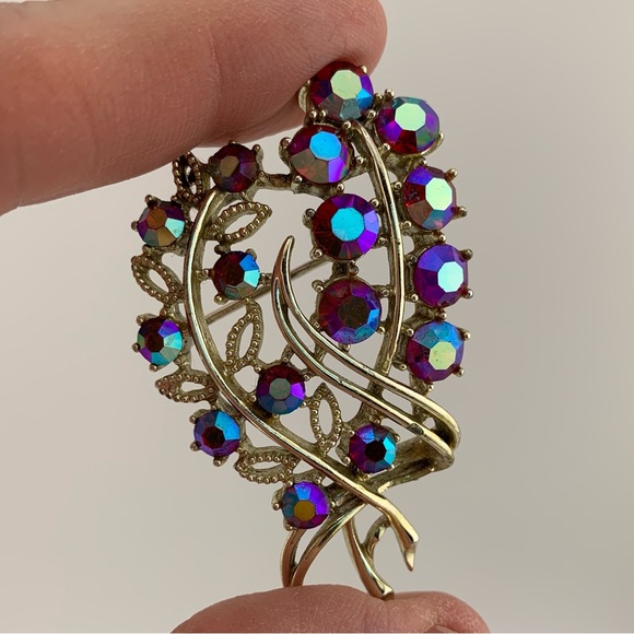 CORO FLORAL RED AURORA BOREALIS AB FLOWERS LEAVES Goldtone Vintage SIGNED 2-1/4" - Picture 12 of 14